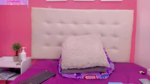 macarena_05_ online show from February 12, 1:02 am