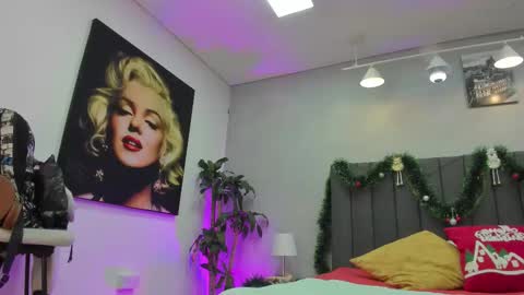 Maddy Moon  online show from December 22, 4:06 am