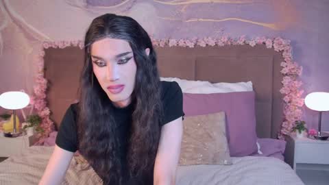 madisonesprit online show from April 10, 3:35 am