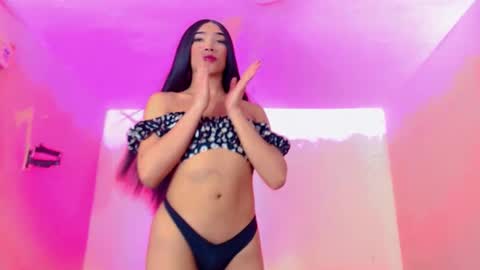 mafer_dolls_ online show from February 8, 10:05 pm