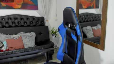 margoth_montilla online show from December 19, 1:18 am