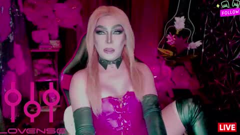 THE QUEEN ALPHA   Queen Medusa Prey online show from March 10, 5:44 am