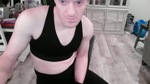 Snapshot of meganfitzy chatting on March 10, 1:45 am GlamTransGoddess online show from March 10, 1:45 am