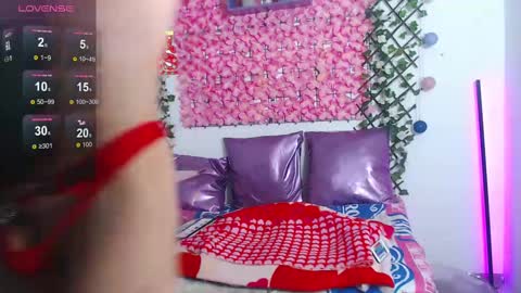 megannixx online show from December 7, 5:21 am