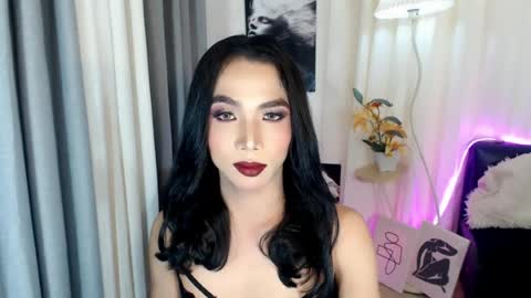 michaelagoddess online show from April 7, 7:53 am