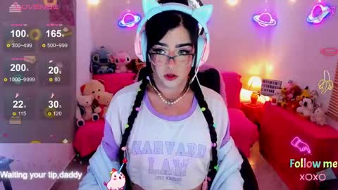   online show from October 9, 9:05 pm