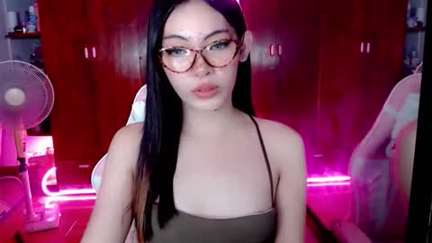 miss_hornydoll online show from October 19, 3:37 pm