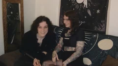 Raven online show from April 22, 11:56 pm