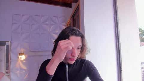 Mis Ari online show from December 2, 8:01 pm