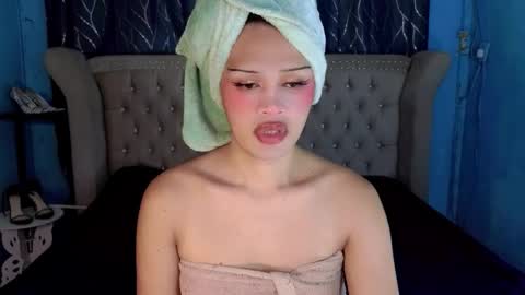 im your queen steffie online show from March 26, 8:07 am