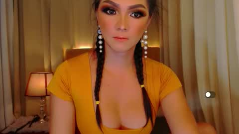 Leah online show from April 12, 8:34 pm