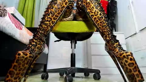 Tiffany online show from September 21, 2:50 am