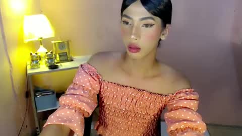 Mocha Locca  online show from January 5, 11:55 pm