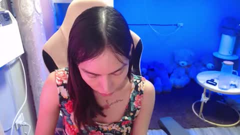 Snapshot of monstercockselfsuck chatting on October 4, 9:43 am ELYSE A SIMPLE GIRL online show from October 4, 9:43 am