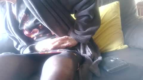 myles777233325 online show from April 14, 7:24 am