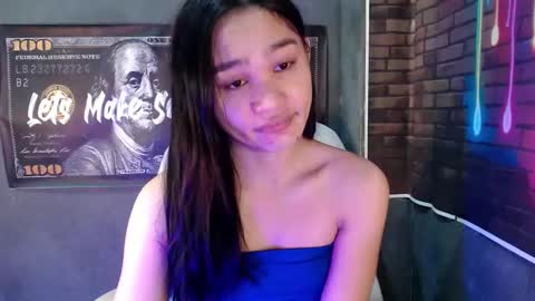 nadiestar online show from April 16, 10:34 pm