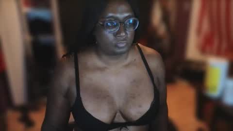 Naomi online show from November 16, 9:03 pm