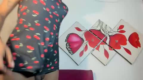 naomiwildburn online show from November 20, 4:51 pm