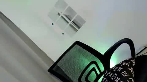 Call me Carol online show from April 17, 2:14 am