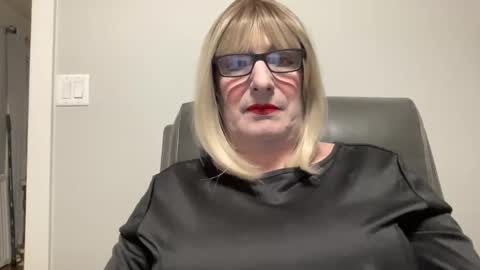 OralFemmeBoy online show from December 15, 12:07 am