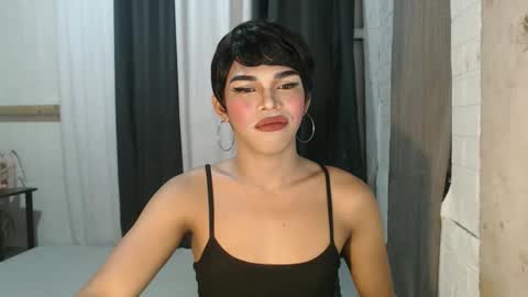 neomi online show from November 9, 4:13 am