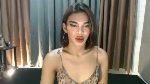 neomi online show from February 11, 10:50 pm