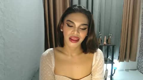 neomi online show from April 3, 10:02 am