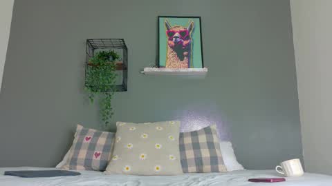 NICKI FOX  online show from November 18, 7:36 pm