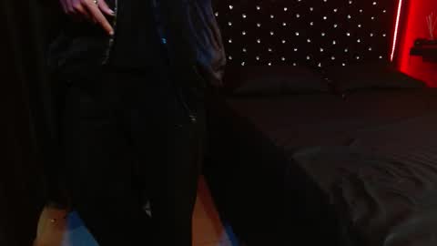 Noha Thomson online show from March 20, 11:39 pm