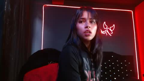Noha Thomson online show from May 13, 1:31 pm
