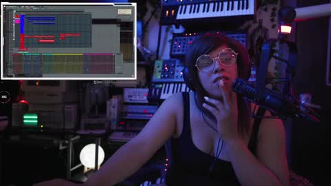 NyxRaven online show from December 15, 4:26 pm