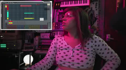 NyxRaven online show from December 20, 11:00 am