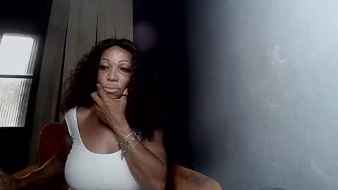 PAOLLA 23CM online show from April 26, 8:40 pm