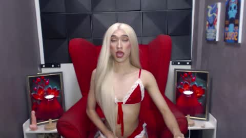 perryperezz online show from January 31, 8:32 am