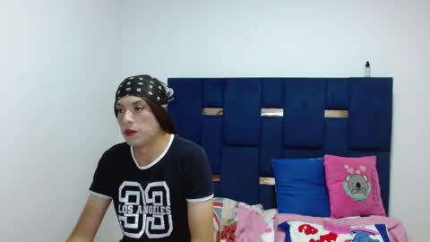 pinkluna0 online show from April 5, 2:31 am