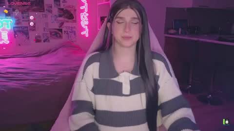 pinkvenom_ online show from April 25, 4:37 pm
