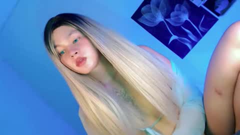 Flor online show from October 29, 10:08 pm