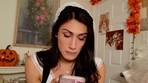 Snapshot of prinxessally chatting on December 4, 1:30 am Prinxessally online show from December 4, 1:30 am