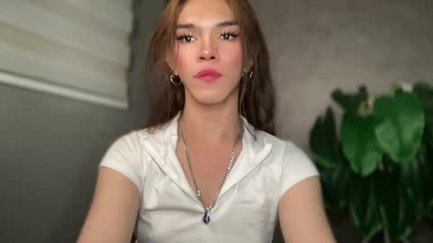 QUEEN online show from January 12, 1:01 am