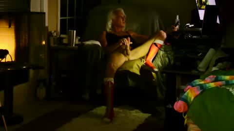 PINK HOLE TWINK online show from September 28, 4:44 am