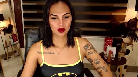 riri online show from February 3, 11:15 am