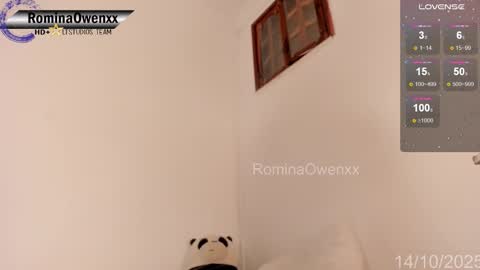 Snapshot of rominaowenxx chatting on October 14, 9:21 am ROMINA OWEN online show from October 14, 9:21 am