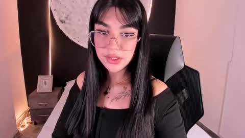 Rose online show from November 25, 2:52 pm