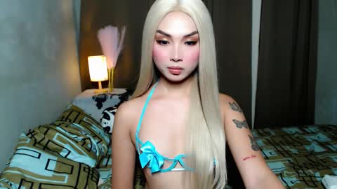 its me Sabel online show from February 9, 12:45 pm