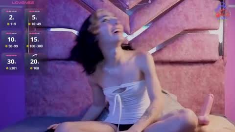 samantaa_liov online show from April 15, 7:52 pm