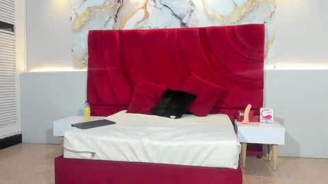 samantha_dessire online show from March 27, 12:03 am