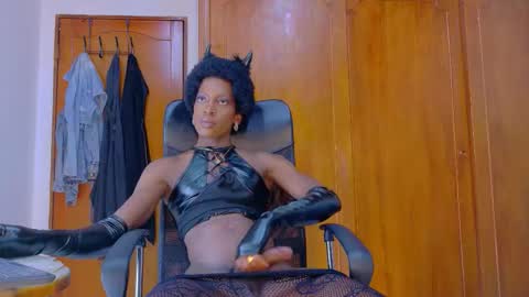 samirths_boy_ online show from March 10, 7:50 pm