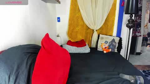  SARAHJEY     online show from February 25, 10:25 pm