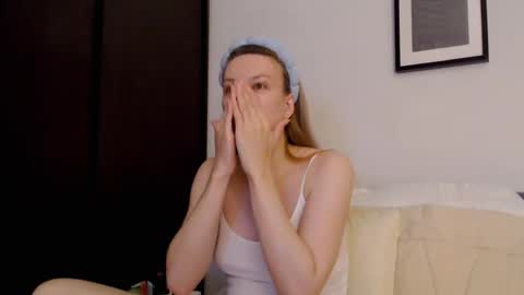 Scarlett online show from November 15, 1:31 pm