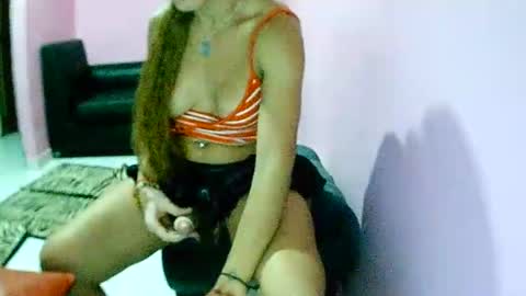 Snapshot of sensualnatasha chatting on February 10, 1:03 am sensualnatasha online show from February 10, 1:03 am